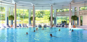 Klavier und Kaffee - Großes Innenbecken Klavier und Kaffee - Großes Innenbecken